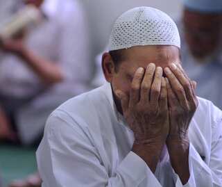 Two Muslim teens attacked outside mosque in New York