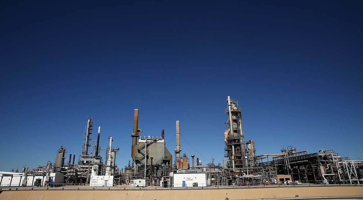 Eni make three discoveries in Egypt's western desert amounting to 50 million barrels of oil equivalent Eni make three discoveries in Egypt's western desert amounting to 50 million barrels of oil equivalent