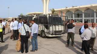 Yemen: Double car bomb attack kills six near Aden airport