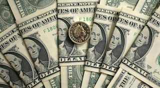 Pound falls to 31-year low as investors shun currency