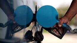Oil prices rebound in Asia as investors await key US jobs data