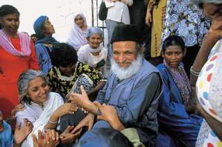 Famed Pakistani philanthropist, 'national hero' Edhi dies in Karachi