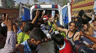 Kashmir's main hospital struggles as patients continue to stream in