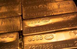 Gold sees biggest one-day fall in 3 weeks as pound gains ground