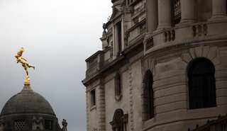 Bank of England mulls rate cut to curb Brexit fallout