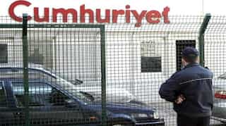Turkey: Opposition newspaper editor detained