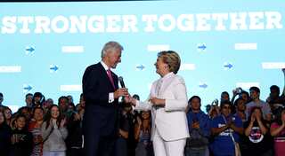 FBI releases Bill Clinton's closed case files ahead of Nov 8 election