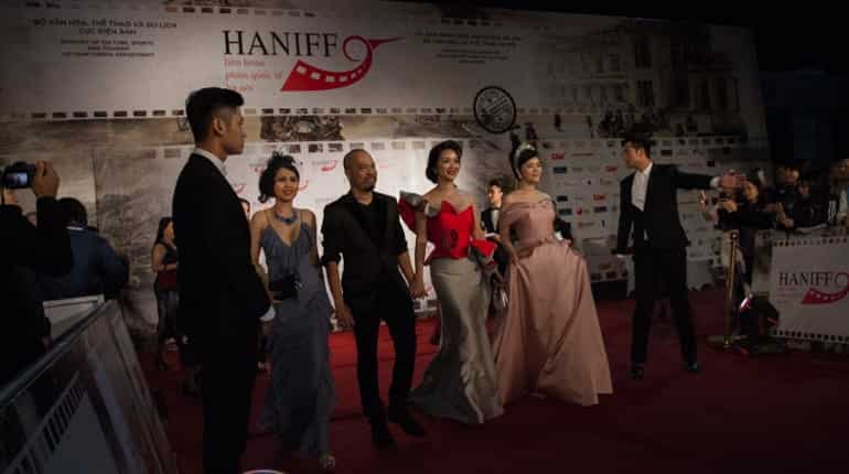Vietnam: Stars hit red carpet at the Hanoi film festival