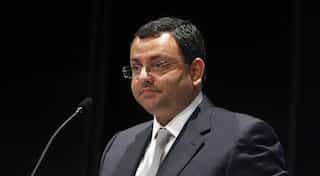 Ratan Tata-Cyrus Mistry row: Indian Hotels independent directors back ousted chairman Mistry