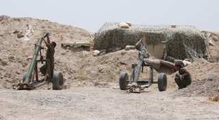 Raqqa offensive: IS detonate car bombs to fend off US-allied Syrian forces