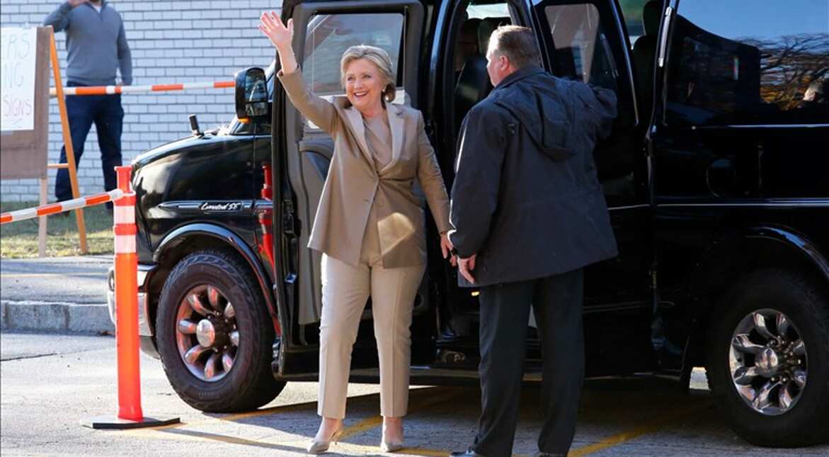 "I hope to do the best I can", Hillary Clinton said after casting her vote in New York's Chappaqua.