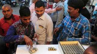 India: Maharashtra to form panel for suggesting ways to tackle demonetisation