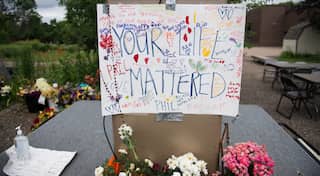 Minnesota police officer charged with manslaughter for death of African-American motorist