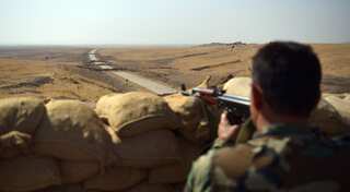 Iraqi militia threatens Islamic State''s supply route to Syria
