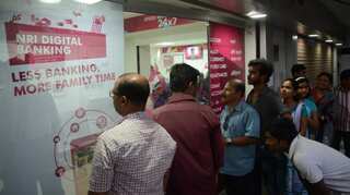 Demonetisation: Banks to exchange cash only for own customers today