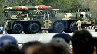 Pakistan has 130-140 nuclear weapons, converts F16 to deliver nukes: Report