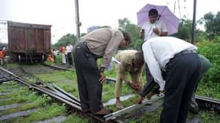 Second Indian train derails today, nobody hurt