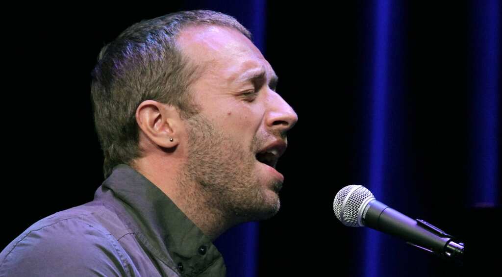 Coldplay's Chris Martin accused of 'insulting' India flag