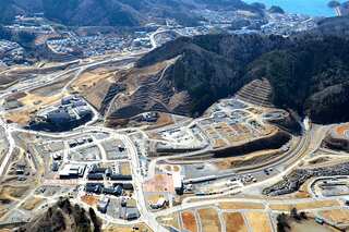 7.4 earthquake hits Japan, followed by tsunami