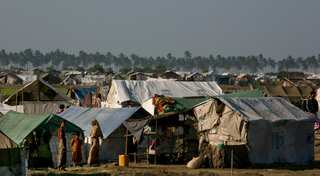 China says 3,000 flee Myanmar after fighting along border