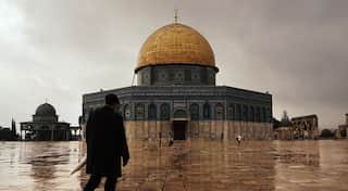 Bid to quieten Muslim call to prayer amplifies Israel tensions