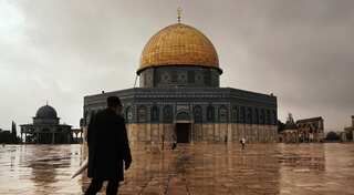 Bid to quieten Muslim call to prayer amplifies Israel tensions