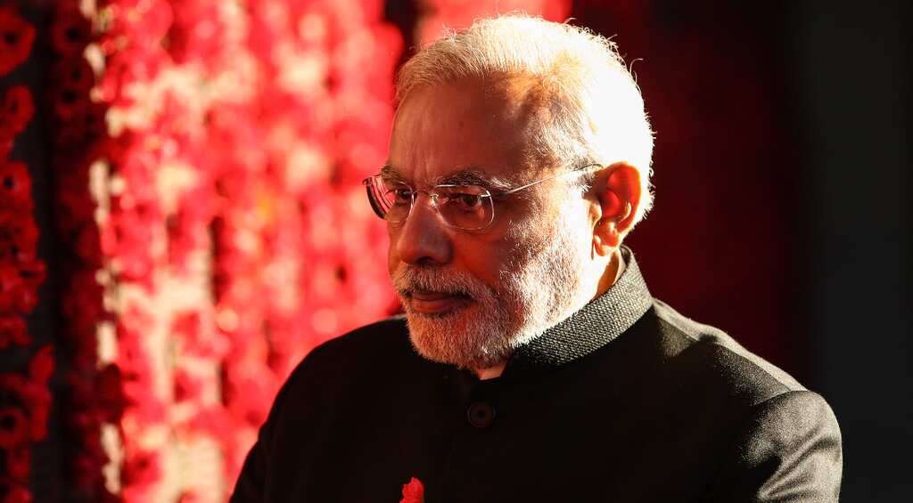 India: Emotional PM tells party MPs to explain demonetisation to people, Opposition insists on explanation in Parliament