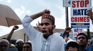 US authorities seek authors of hateful letters to mosques