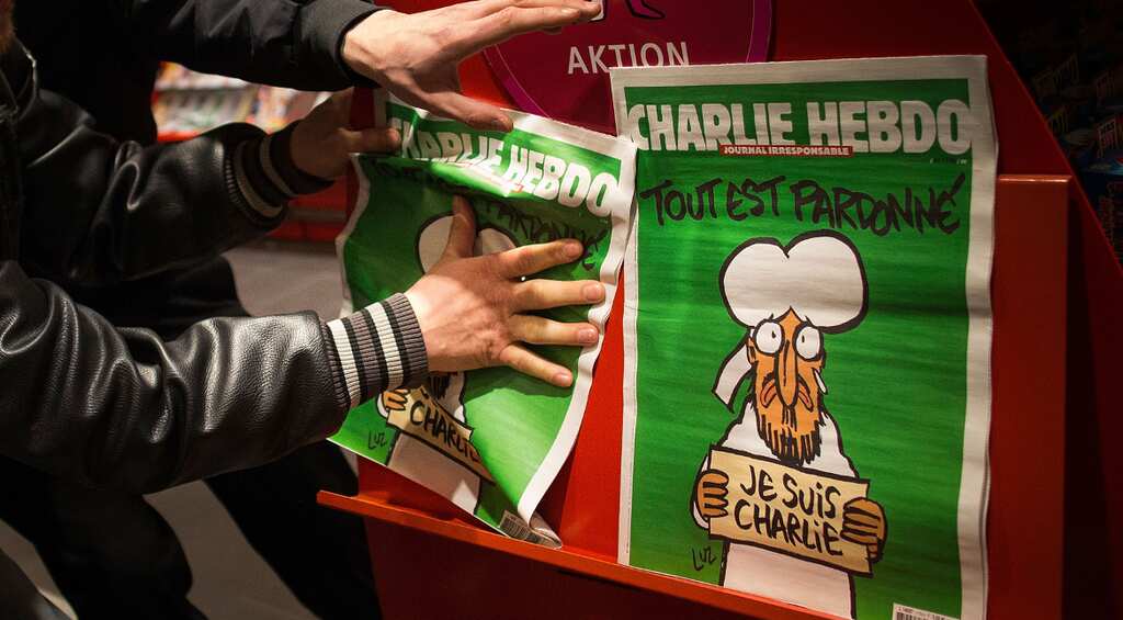 Charlie Hebdo in bid to find German funny bone