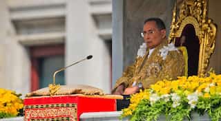 Thai parliament invites prince to become new king