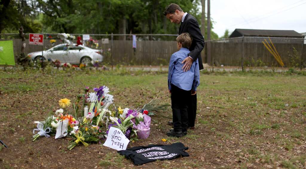 Closing arguments presented in trial for ex-cop who killed unarmed black man, Walter Scott