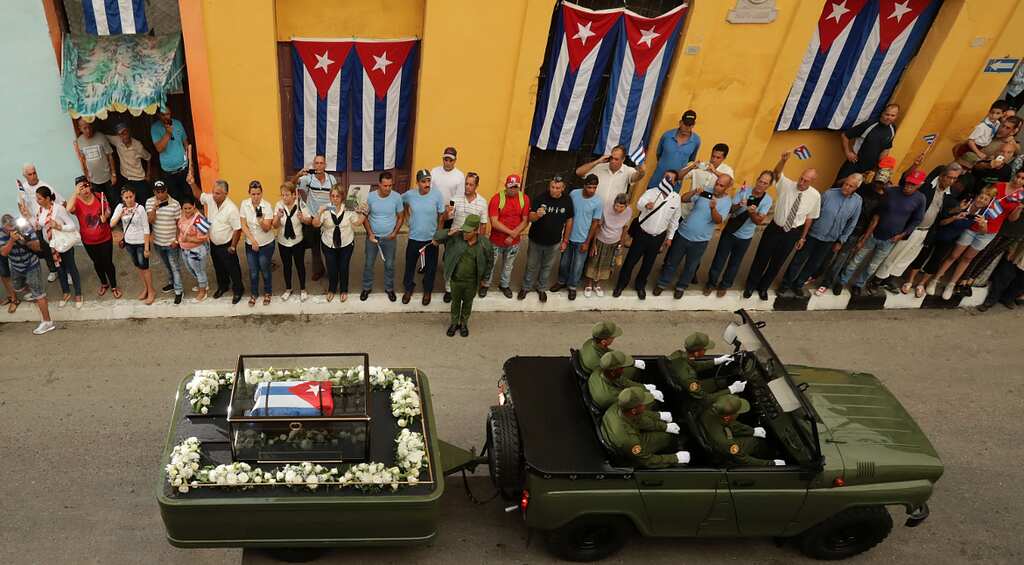 Cuba starts Castro burial, braces for post-Fidel era