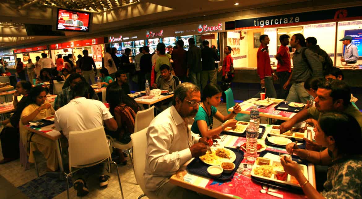 Indian services activity plunges into contraction in November on cash crackdown
