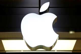 Apple considers bidding for big stake in Toshiba's chip business: Report
