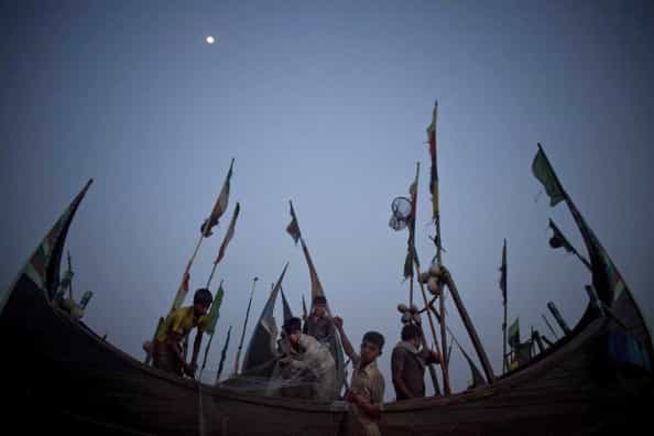 33 Rohingya refugees go missing as boat topples in Myanmar river