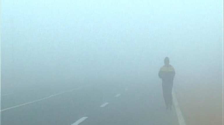 North India wakes up to another foggy morning