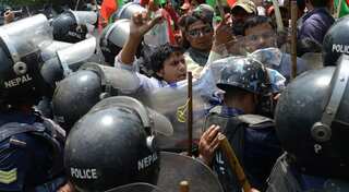 Nepal: 21 Opposition workers injured in clashes with police