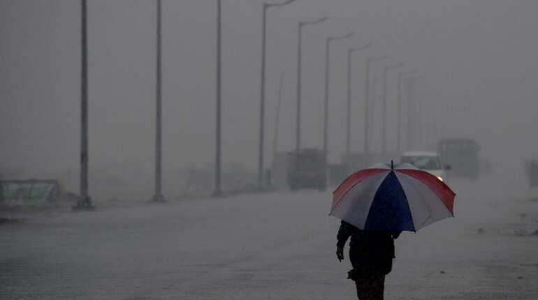 India: Met says Cyclone Vardah to not weaken much before landfall