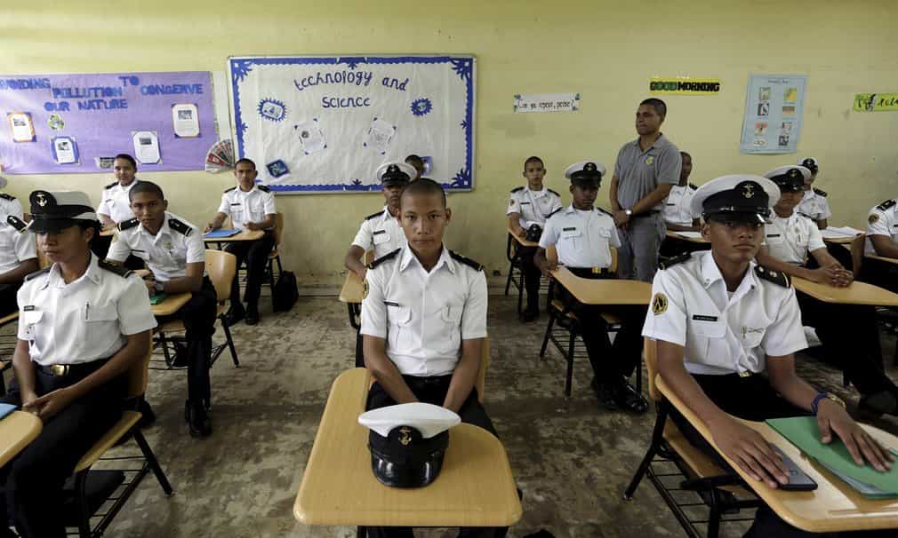 Panama City, PanamaYear 10 students attend a maritime vocational programme at Artes y Oficios Melchor Lasso de la Vega schoolPhotograph: Carlos Jas