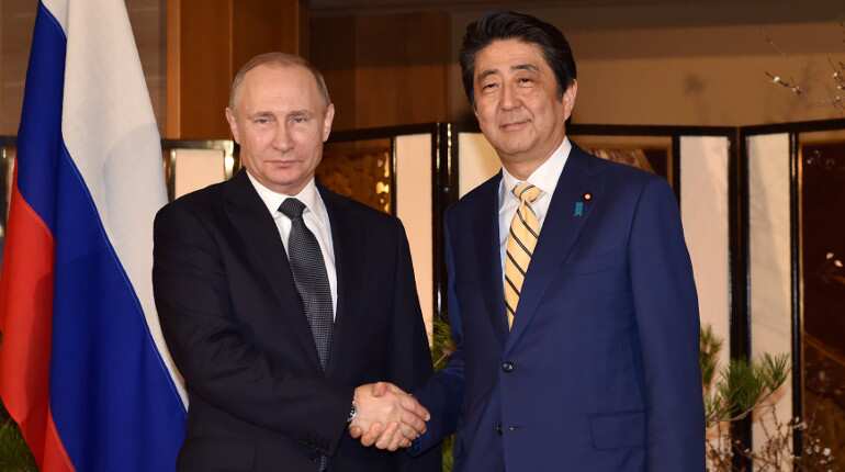 Abe, Putin head into day two of summit with little to show on isles row