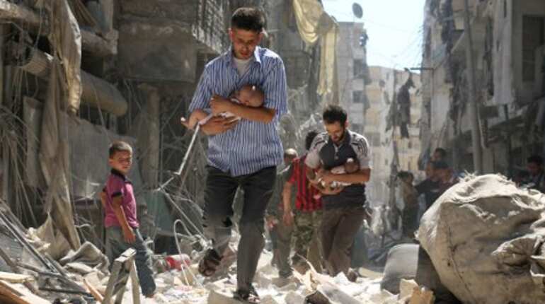 Syria: White Helmets accuse Russia of 'war crimes' in Aleppo
