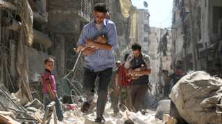 Syria: White Helmets accuse Russia of 'war crimes' in Aleppo