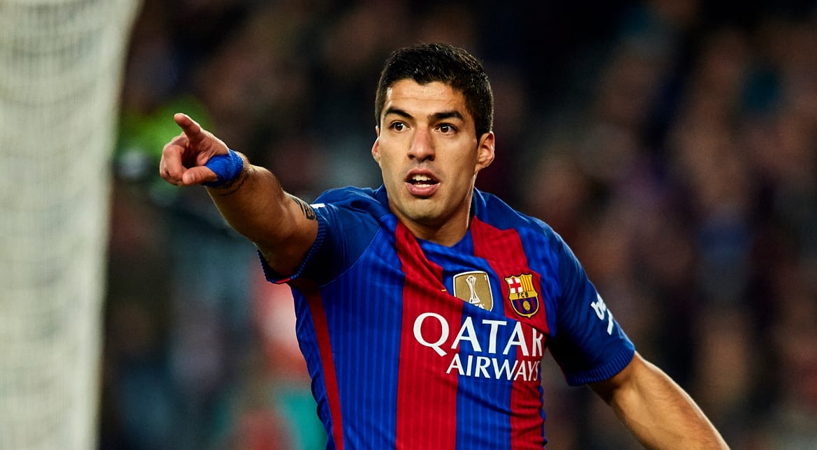 Football: Suarez agrees new contract with Barcelona to 2021 Football: Suarez agrees new contract with Barcelona to 2021
