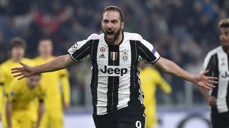 Football: Juventus beat Roma 1-0