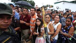 Venezuela reopens border crossing with Colombia
