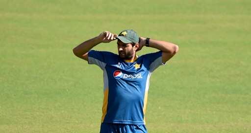 Cricket: Pakistan's 'boom boom' Afridi bows out of international cricket