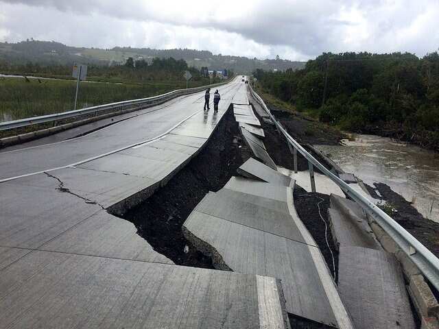 Chile hit by 7.7 earthquake Chile hit by 7.7 earthquake