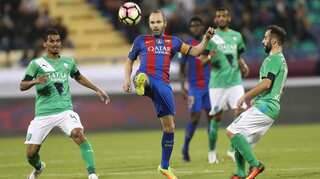 Iniesta keen to extend Barcelona contract