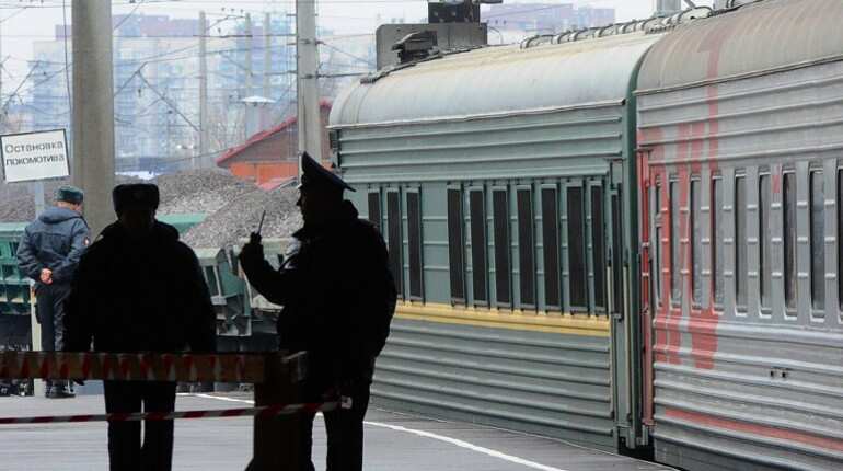 Russia: Police say no bomb found at evacuated railway stations