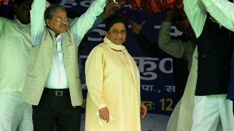 BJP attacks Mayawati over Rs 104 cr in bank account BJP attacks Mayawati over Rs 104 cr in bank account